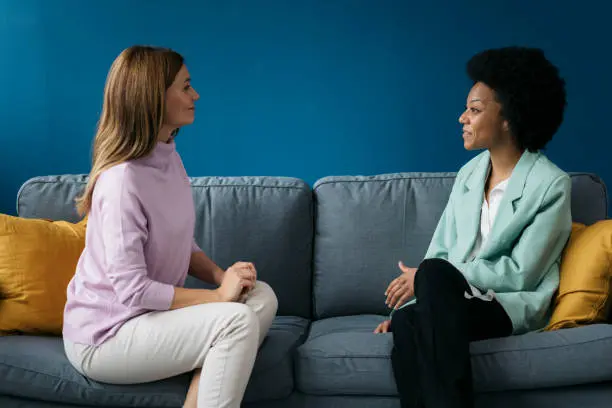 Imagem do Curso Comunicação Terapêutica e Questionamento Socrático na Prática da TCC